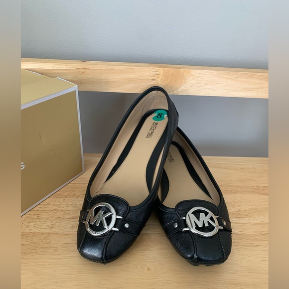 Michael Kors Black Flats - Picture 1 of 7